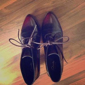 Clarks artisan booties burgundy brand new
